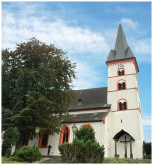 Pfarrkirche St. Genovefa, Obermendig